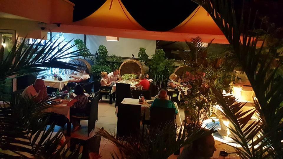 סינמורץ Family Hotel Gogov מראה חיצוני תמונה